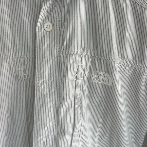 The North Face Mens Button Up Shirt Size Large Vented Multi Pocket - Picture 6 of 6